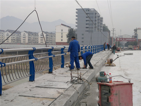 吴忠不锈钢复合管护栏常见问题及解决方案